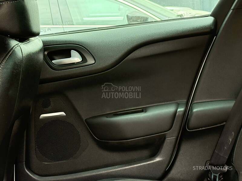 DS 4 1.6 E HDI NAVY