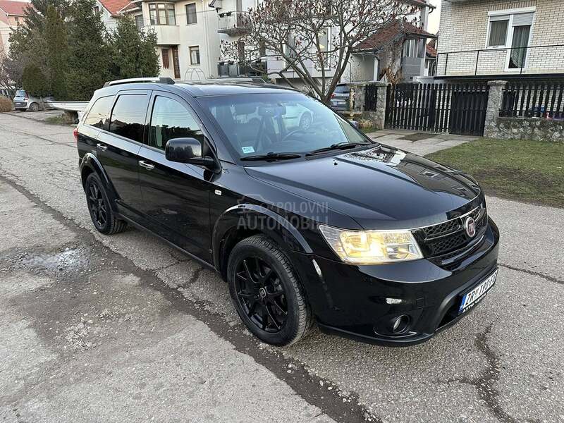Fiat Freemont ALL BLACK