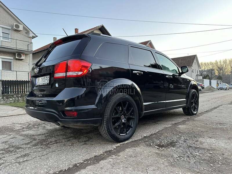 Fiat Freemont ALL BLACK