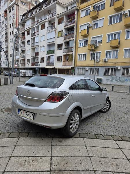 Opel Astra H GTC