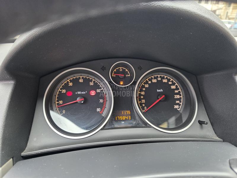 Opel Astra H GTC