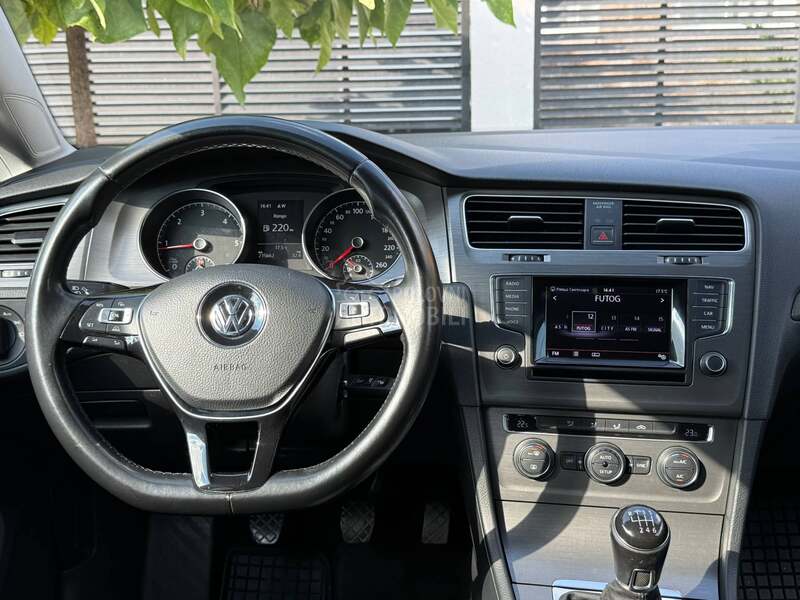 Volkswagen Golf 7 1.6 bluemotion