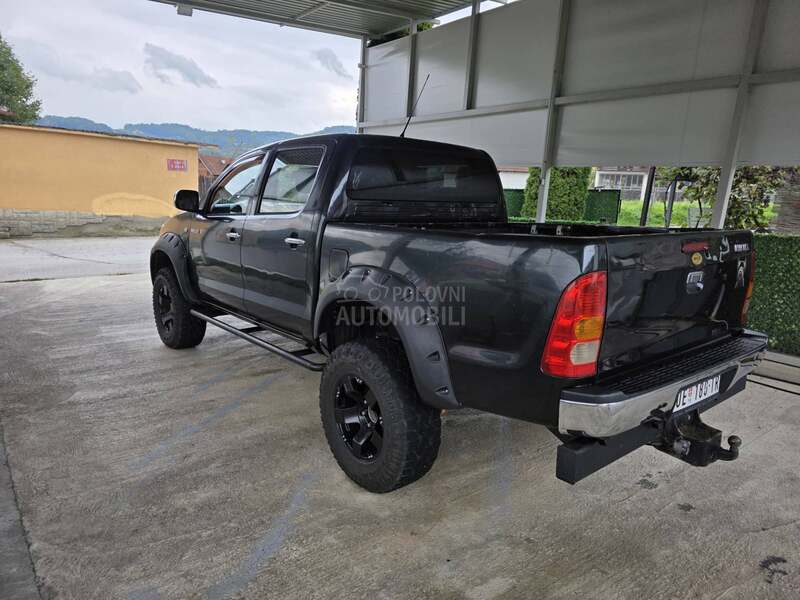 Toyota Hilux 