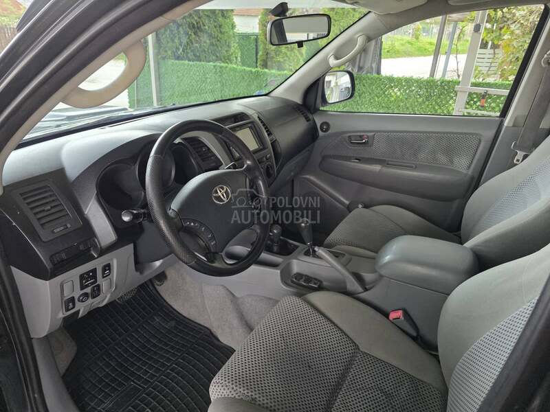 Toyota Hilux 