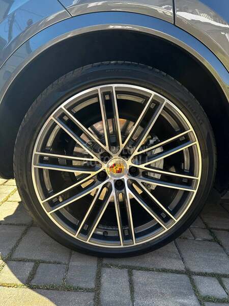 Porsche Cayenne Coupe Turbo