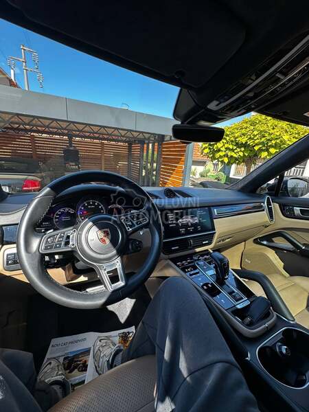 Porsche Cayenne Coupe Turbo