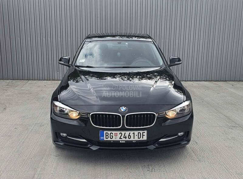BMW 318 d   S E R V I S N A