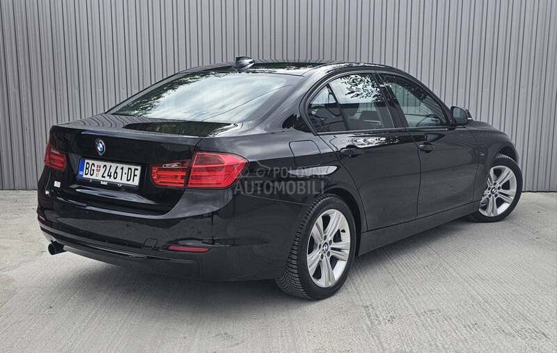BMW 318 d   S E R V I S N A
