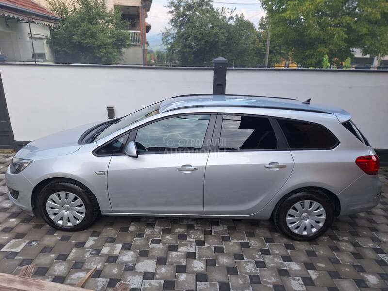 Opel Astra J COSMO NOVA