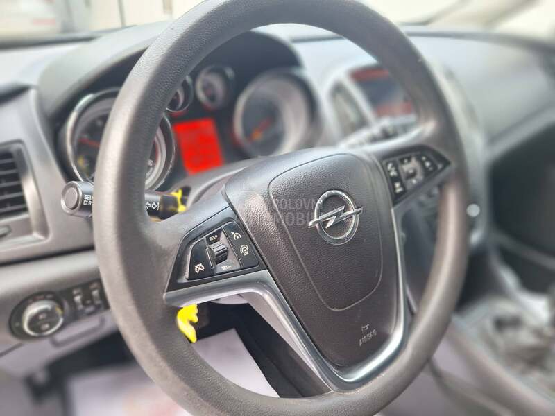 Opel Astra J COSMO NOVA