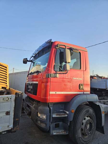 MAN 26 340 kabina i delovi