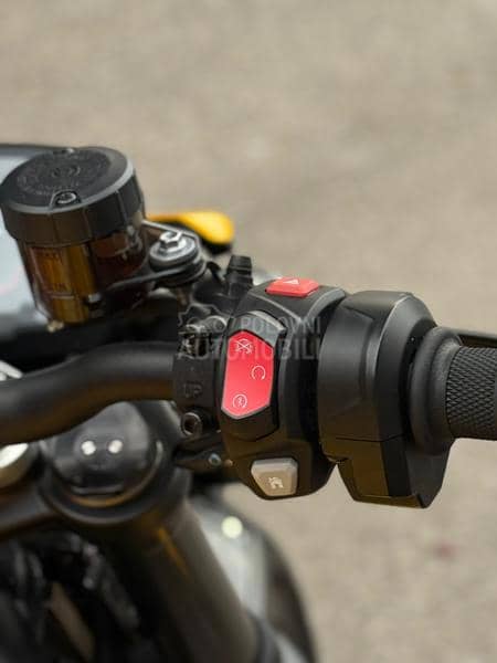 Triumph Street Triple 765RS