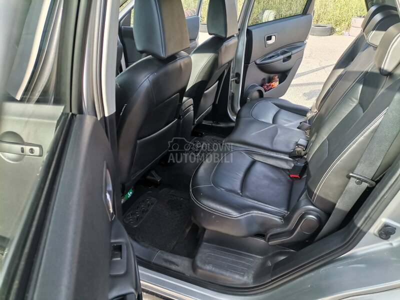 Nissan Qashqai + 2 