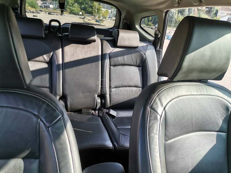 Nissan Qashqai + 2 