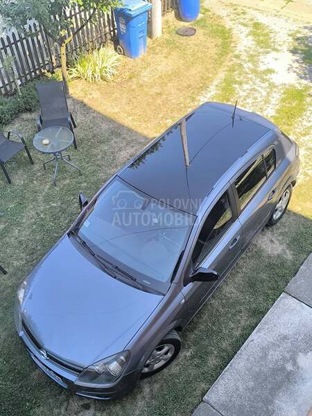 Opel Astra H 