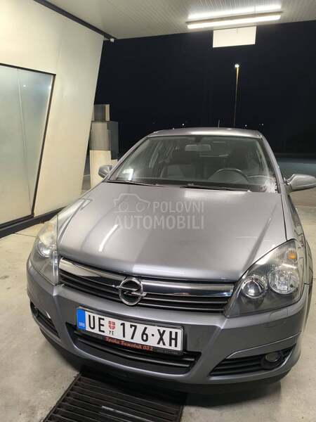 Opel Astra H 