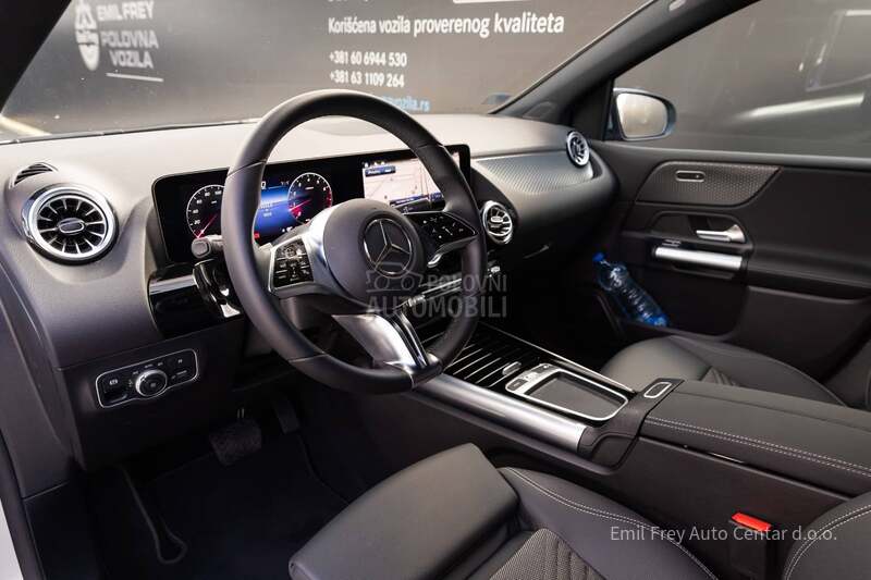 Mercedes Benz B 180 