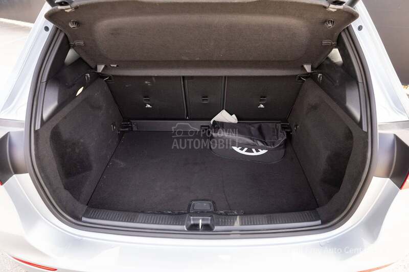 Mercedes Benz B 180 