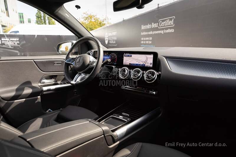 Mercedes Benz B 180 