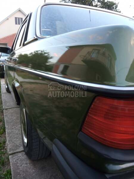 Mercedes Benz W123 200D