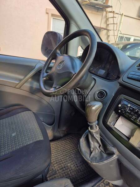 Mercedes Benz Vito 