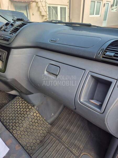 Mercedes Benz Vito 