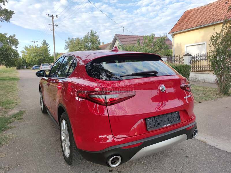 Alfa Romeo Stelvio 2.2