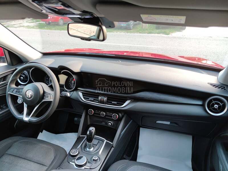 Alfa Romeo Stelvio 2.2