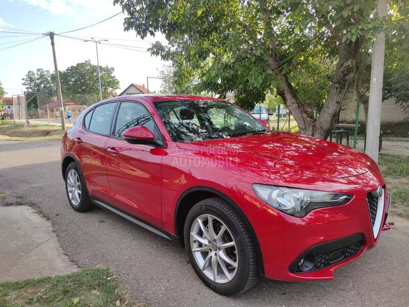 Alfa Romeo Stelvio 2.2