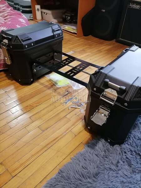 Bočni koferi za motor sa nosač