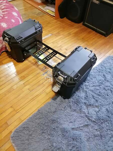 Bočni koferi za motor sa nosač
