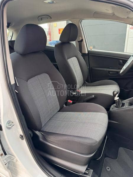 Kia Venga 1.4 CVVT