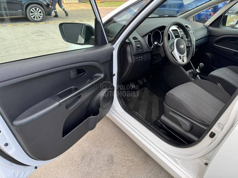 Kia Venga 1.4 CVVT