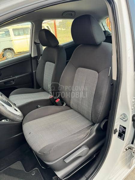 Kia Venga 1.4 CVVT
