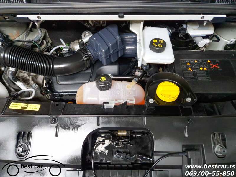 Renault Trafic VIVARO 2 KLIZNIH VRATA