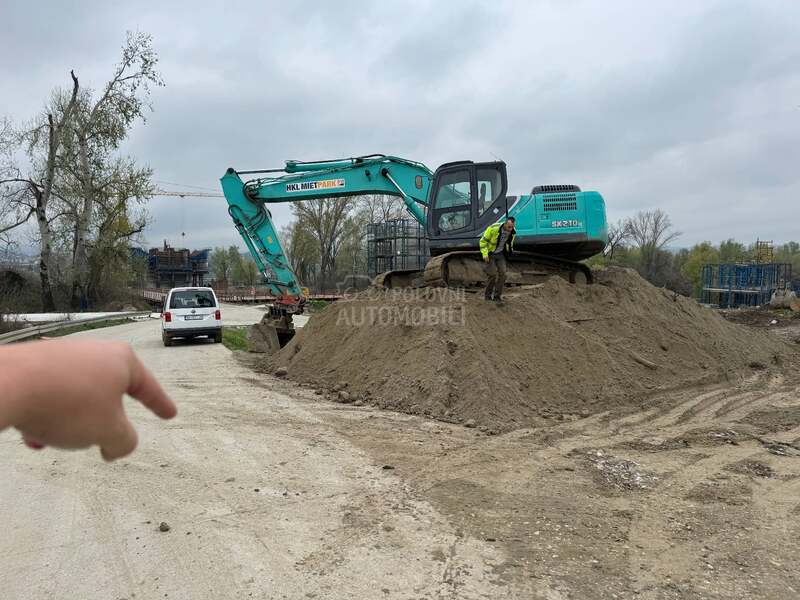 Kobelco 210