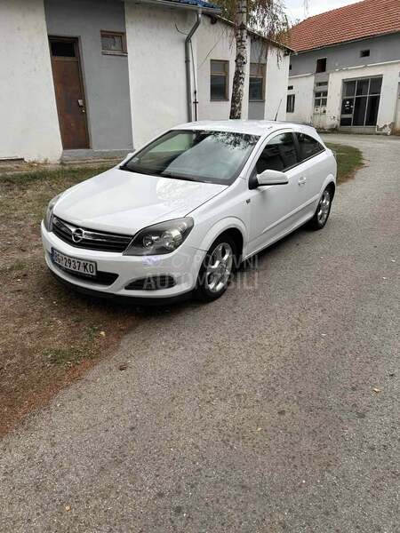 Opel Astra H GTC