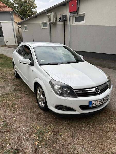 Opel Astra H GTC