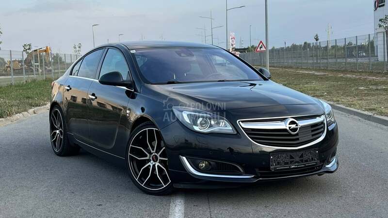 Opel Insignia 2.0BITURBO SPORT 4WD