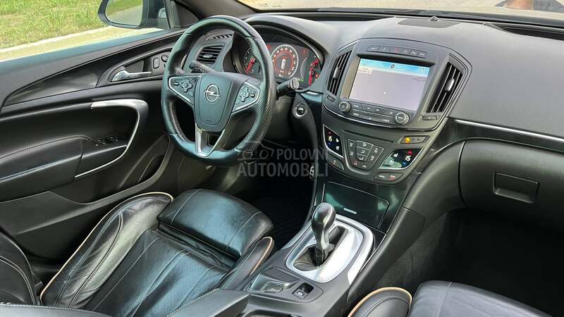 Opel Insignia 2.0BITURBO SPORT 4WD