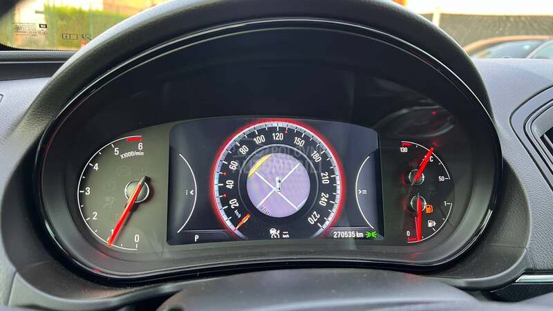 Opel Insignia 2.0BITURBO SPORT 4WD