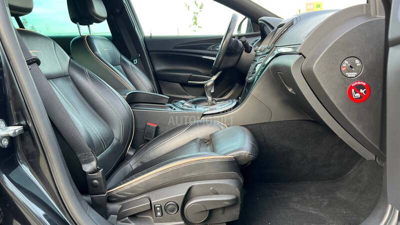 Opel Insignia 2.0BITURBO SPORT 4WD