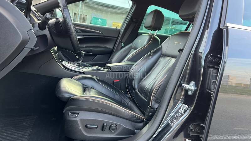 Opel Insignia 2.0BITURBO SPORT 4WD