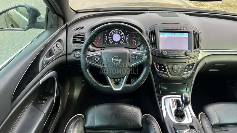 Opel Insignia 2.0BITURBO SPORT 4WD