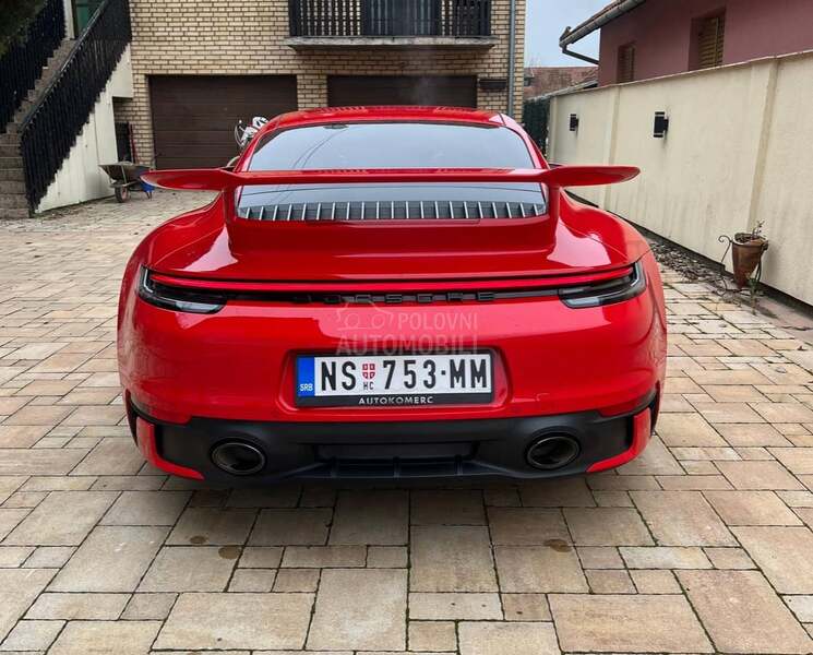 Porsche 911 4S