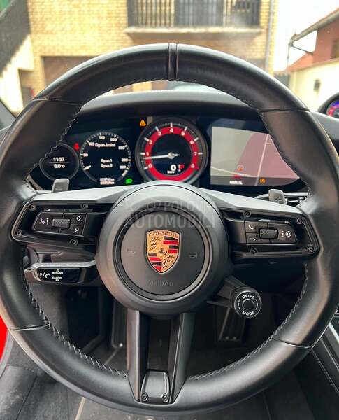 Porsche 911 4S