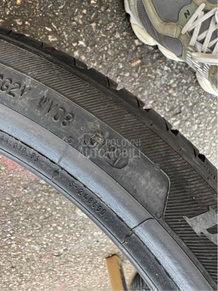 Viking 235/35 R19 Letnja