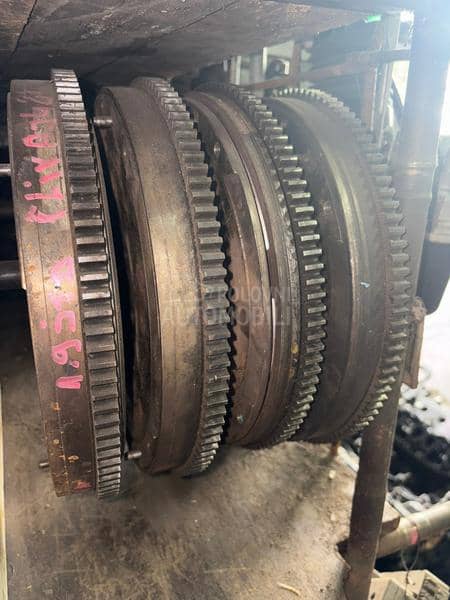 Plivajuci zamajac 1,9 jtd