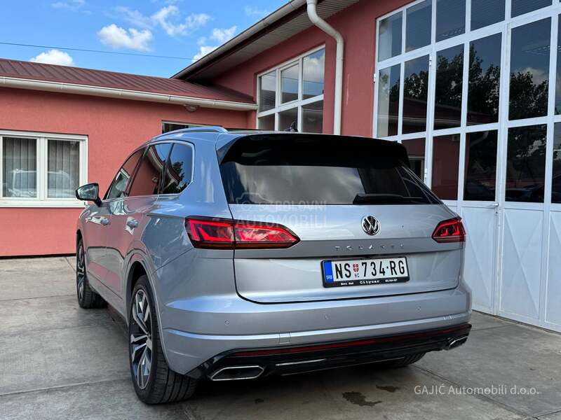 Volkswagen Touareg 3.0TDI R LINE