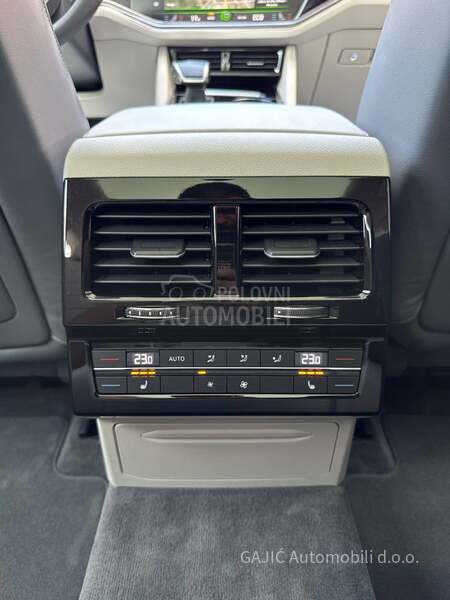 Volkswagen Touareg 3.0TDI R LINE